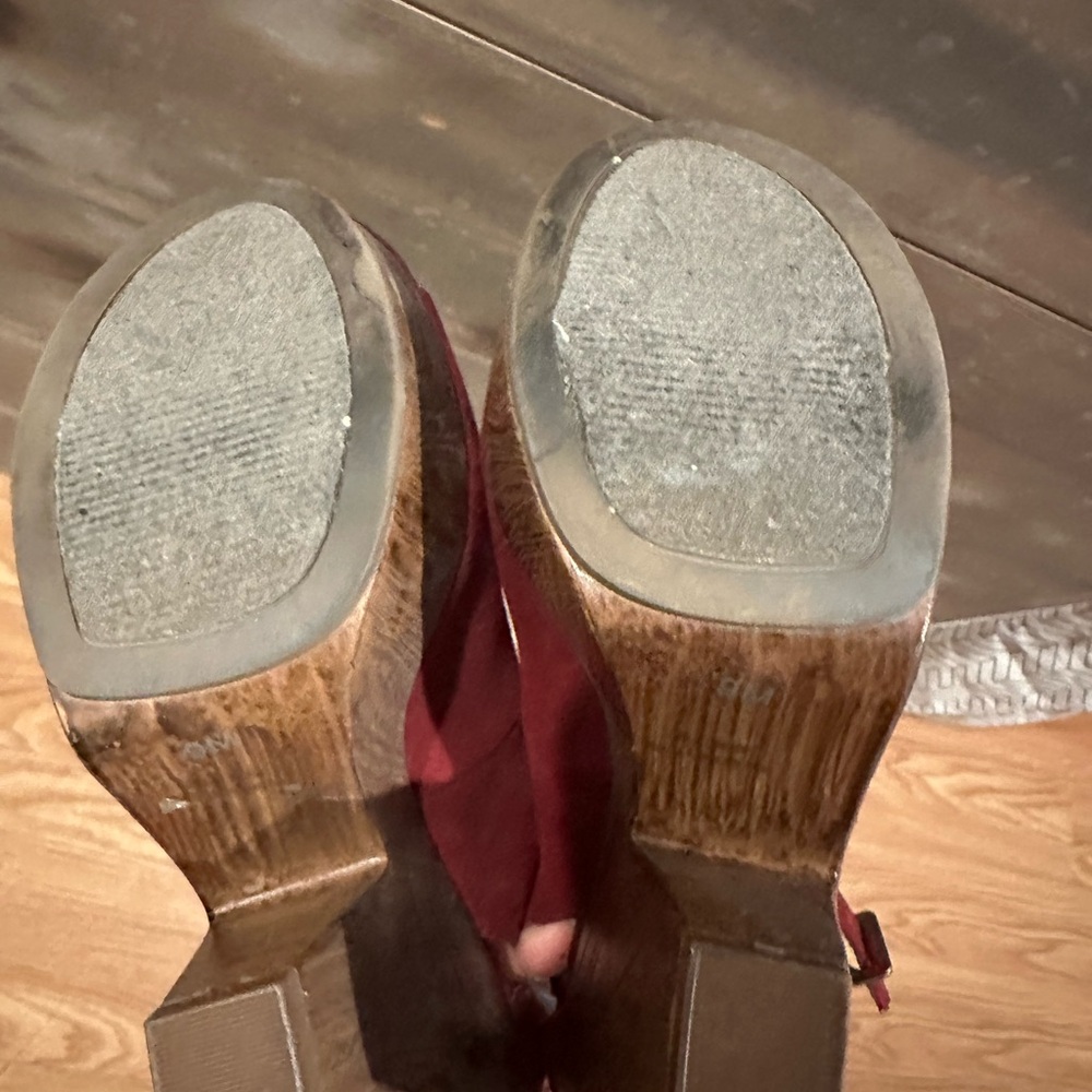 Burgundy Women's Heels - Picture 5 of 5